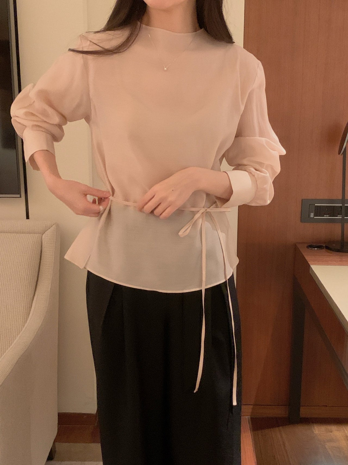 Moment Half Neck Blouse