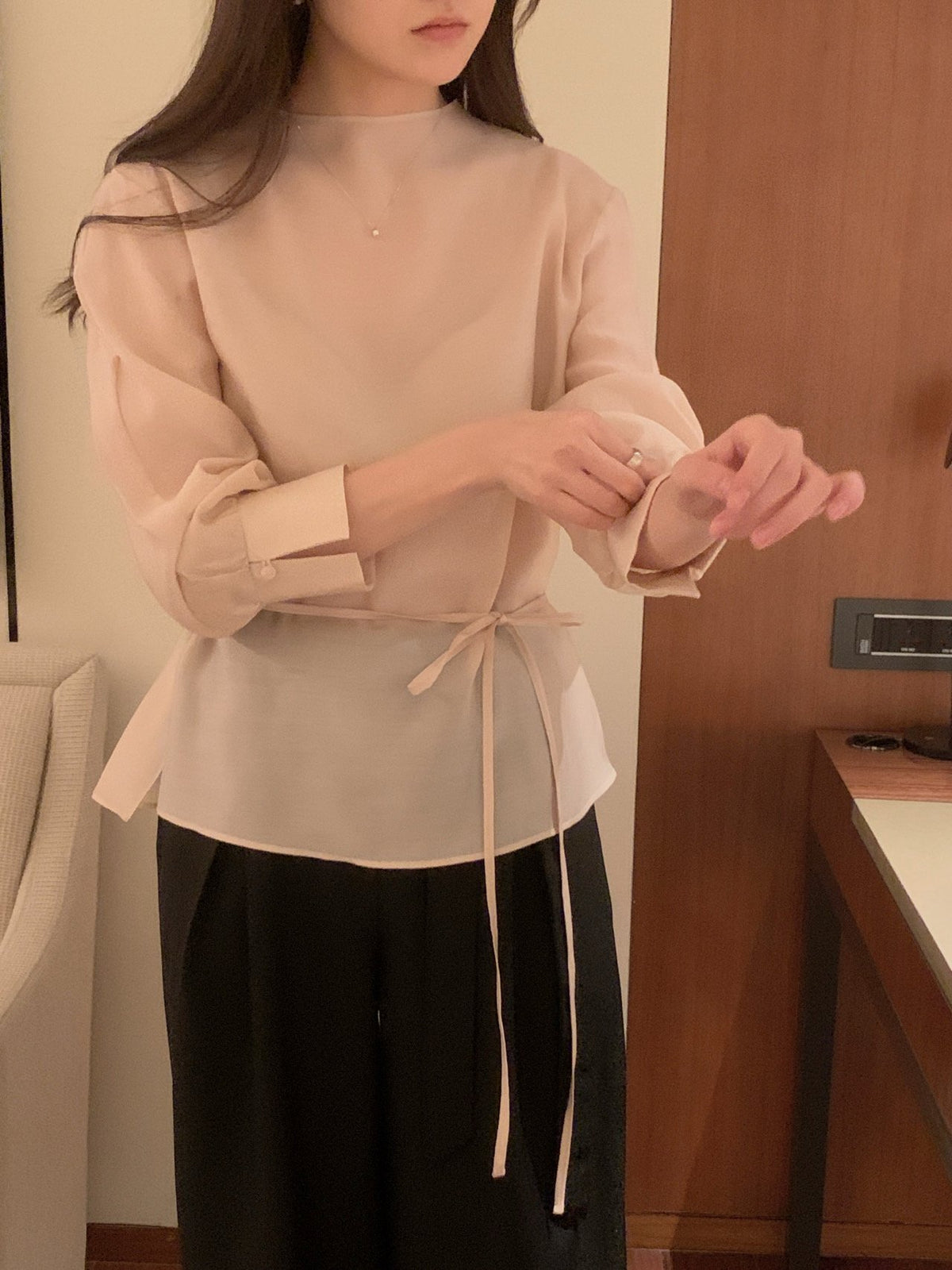 Moment Half Neck Blouse